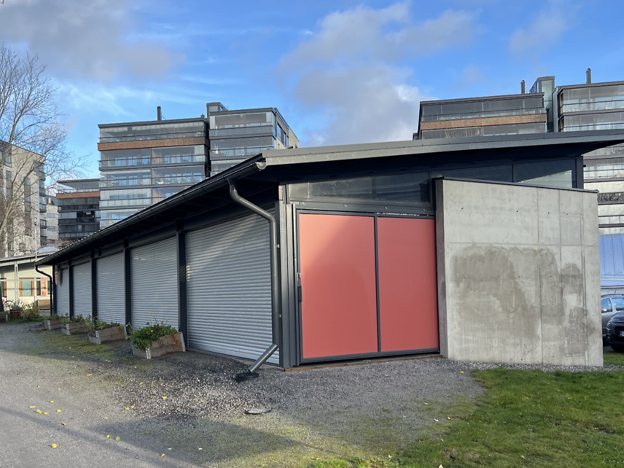 Seikkailupuiston katos.